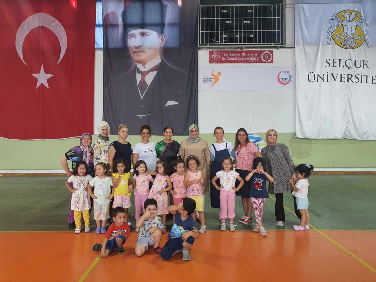 Anaokulumuzun 72. Yıl Spor Salonunda Spor ve Eğitici Oyunlarla Eğlence